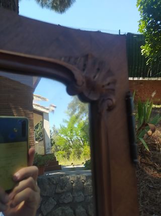 Espejo antiguo biselado nogal tallado