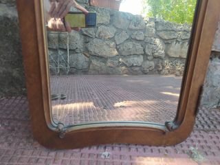 Espejo antiguo biselado nogal tallado