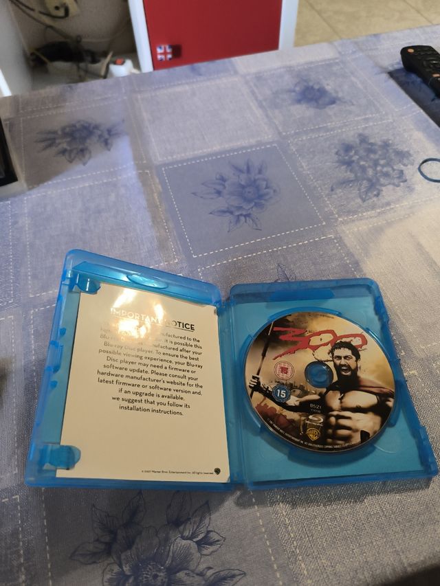 300 blue ray