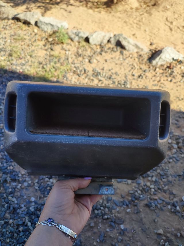 Pasta central del Nissan terrano II