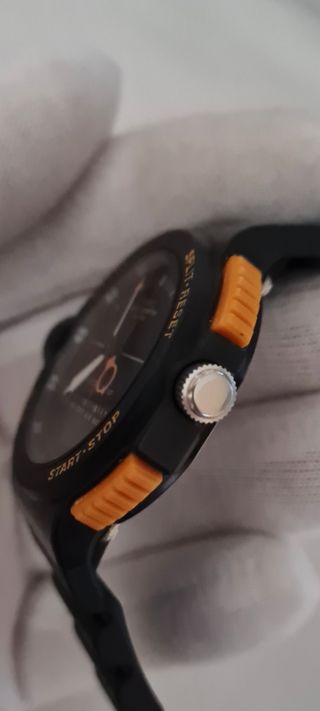 Reloj CASIO ARW-320 (ALTI-DEPTH METER)