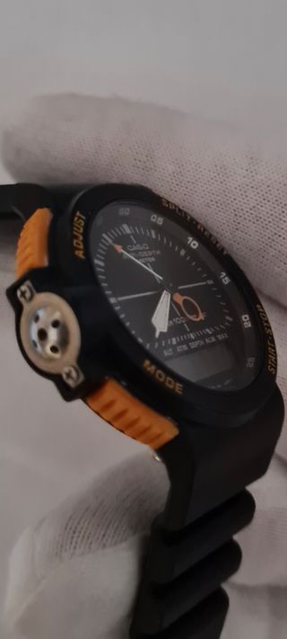 Reloj CASIO ARW-320 (ALTI-DEPTH METER)