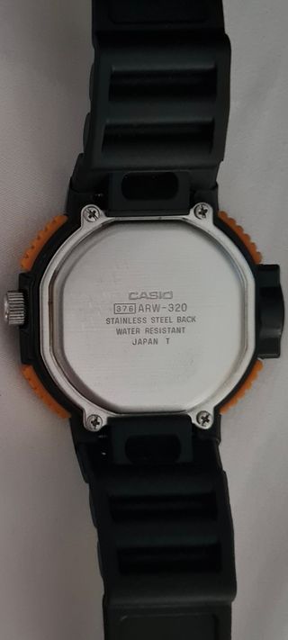 Reloj CASIO ARW-320 (ALTI-DEPTH METER)