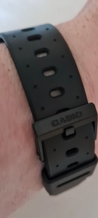 Reloj CASIO ARW-320 (ALTI-DEPTH METER)