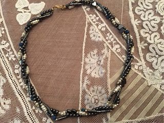 Collar vintage bisuteria con hematites y perlas.