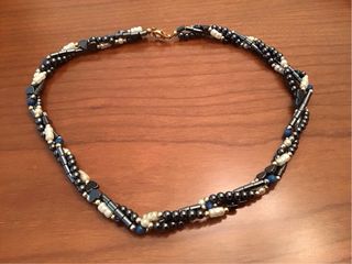 Collar vintage bisuteria con hematites y perlas.