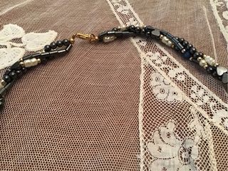 Collar vintage bisuteria con hematites y perlas.