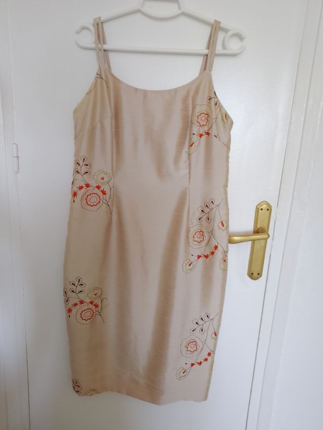 Vestido con bordados