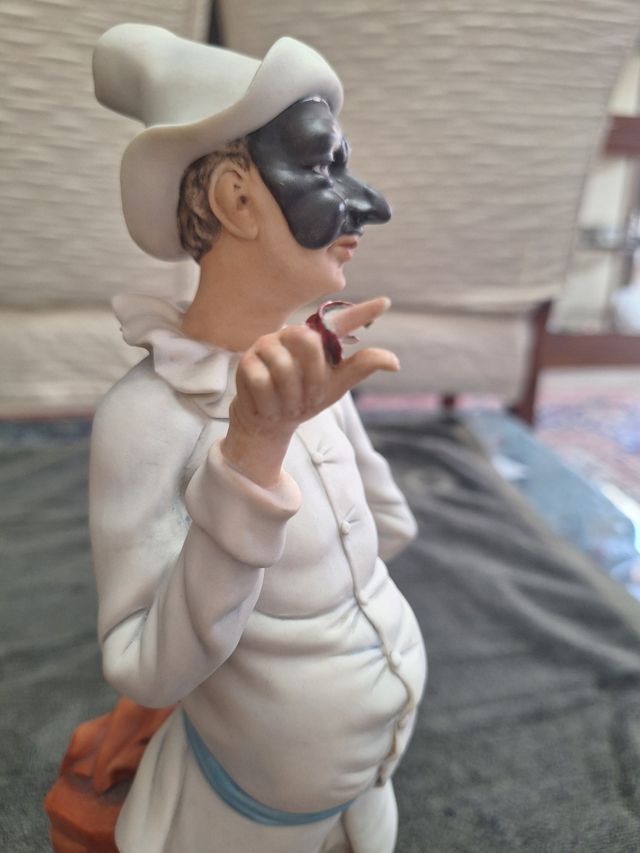 Pulcinella e Colombina di CAPODIMONTE