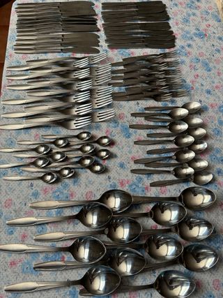 Cuberteria 12 servicios. 82 piezas