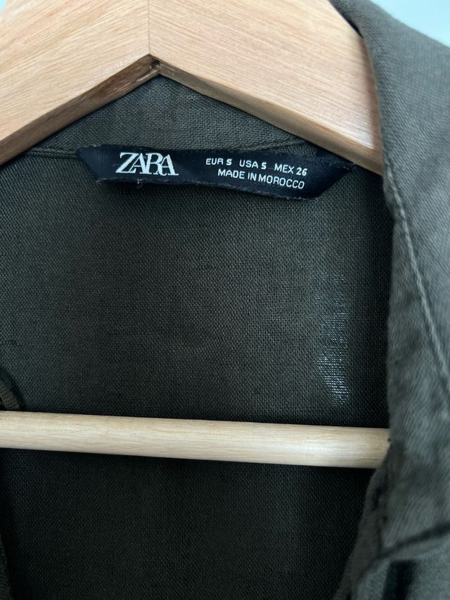 Vestido verde caqui Zara