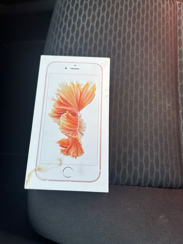 Caja iphone 6 con pinza