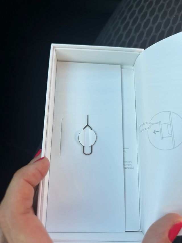 Caja iphone 6 con pinza