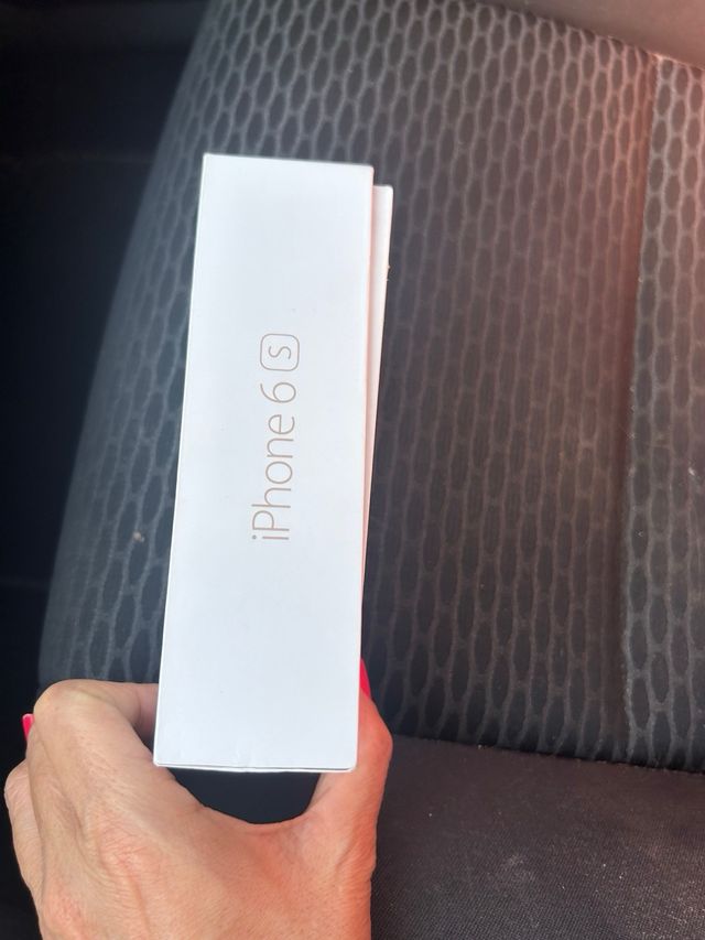 Caja iphone 6 con pinza