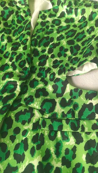 BLAZER O VESTIDO LEOPARDO