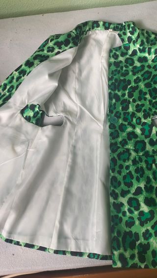 BLAZER O VESTIDO LEOPARDO