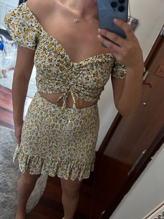 Conjunto top y falda flores