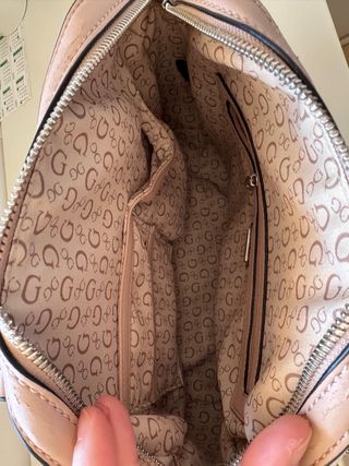 Bolso Guess. Urge vender!!