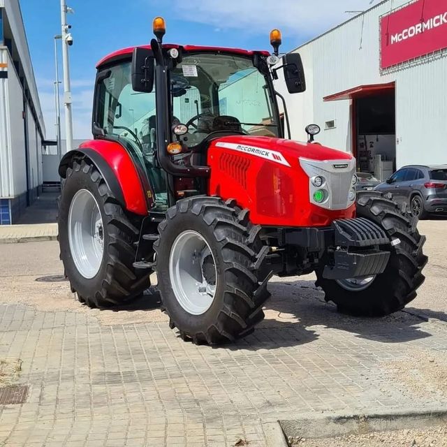 TRACTOR MCCORMICK X5.085 DELUXE DEMO