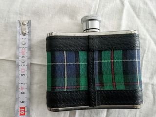 Fiasca per liquore da tasca in acciaio