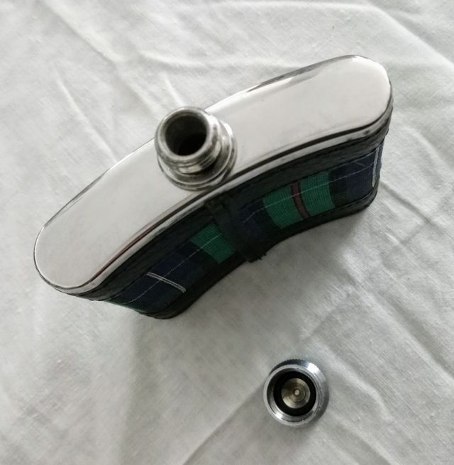 Fiasca per liquore da tasca in acciaio