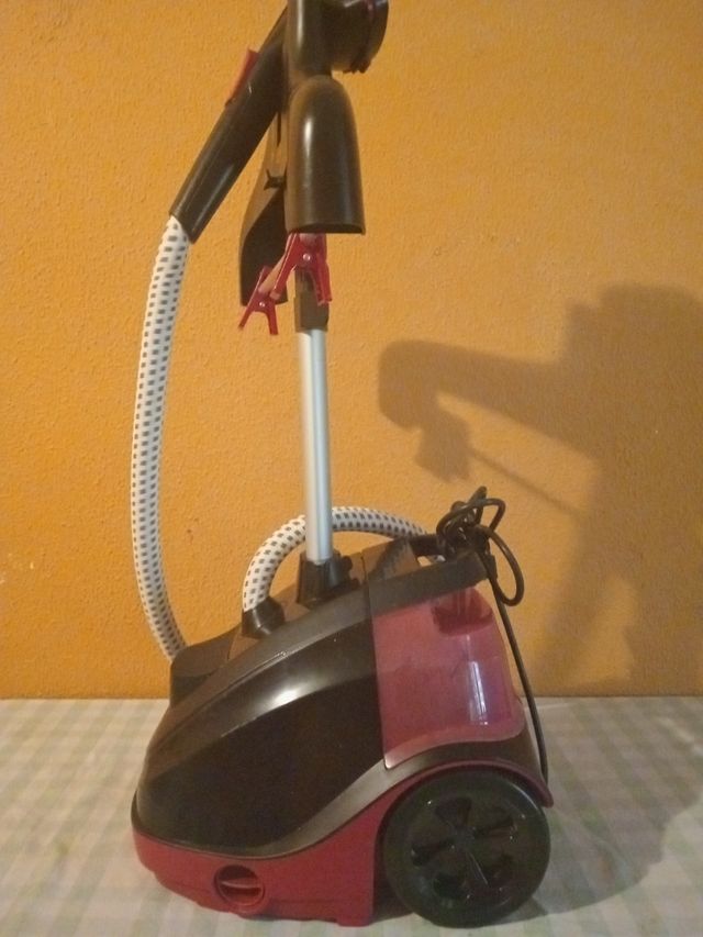 Centro de planchado vertical Rowenta 