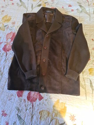 CHAQUETA DE ANTE Y PUNTO