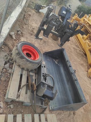 MINI CARGADORA BOBCAT S175
