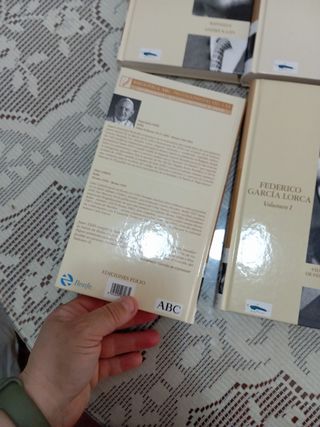 Colección de libros originales de pasta