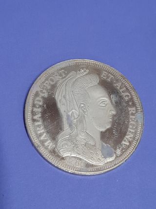 Moneda y sello