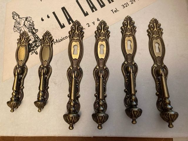 Tiradores de puerta antiguos