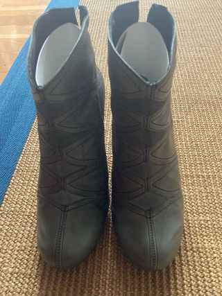 Botines de piel gris 37