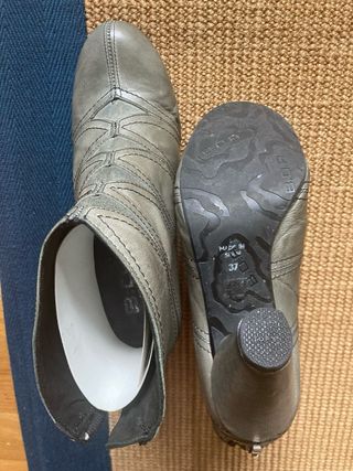 Botines de piel gris 37