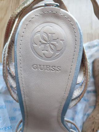 Sandalias Guess 🛑