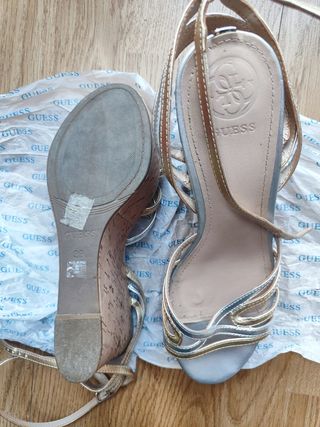 Sandalias Guess 🛑