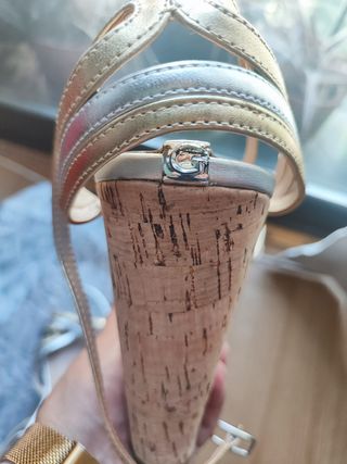 Sandalias Guess 🛑