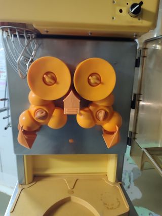 Dispensador para zumo.