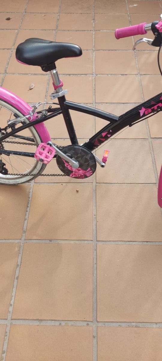 Bicicleta de 20 pulgadas btwin + casco