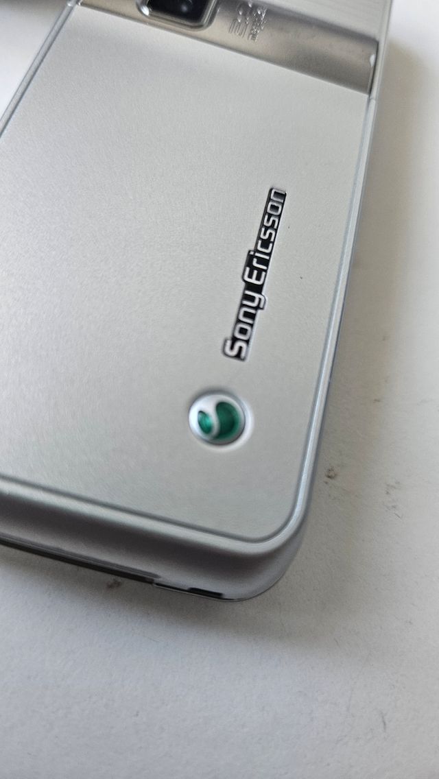 Sony Ericsson G502 móvil antiguo REBAJADO