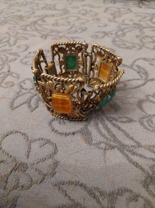 Prezioso bracciale in stile vittoriano 