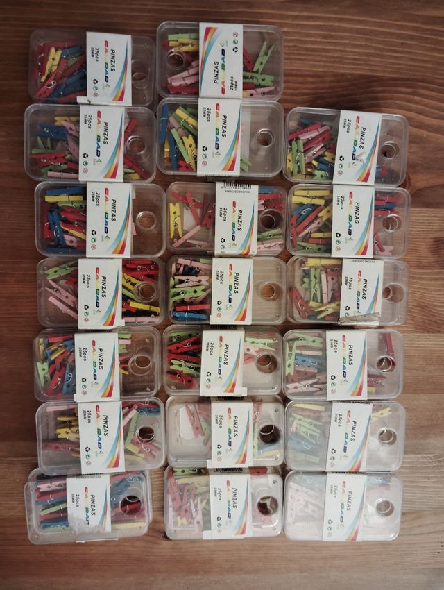 Pinzas pequeñas de colores