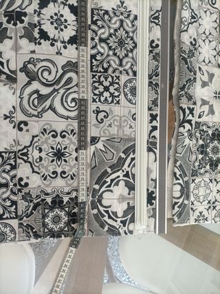 Estores blancos y negro