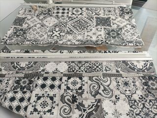 Estores blancos y negro