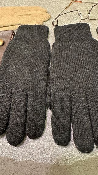 Lote de 5 pares variados de guantes.