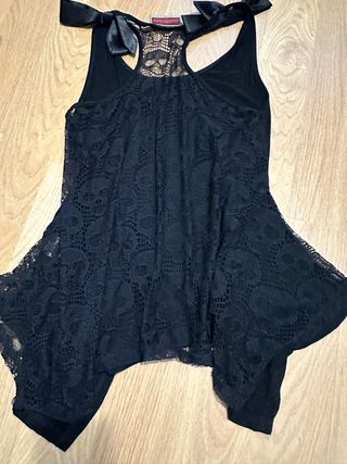 Camiseta encaje gotica