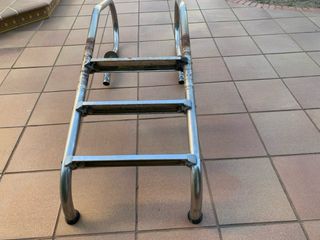 Escalera de piscina