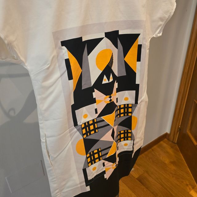 Vestido estampado Bimba y Lola + neceser