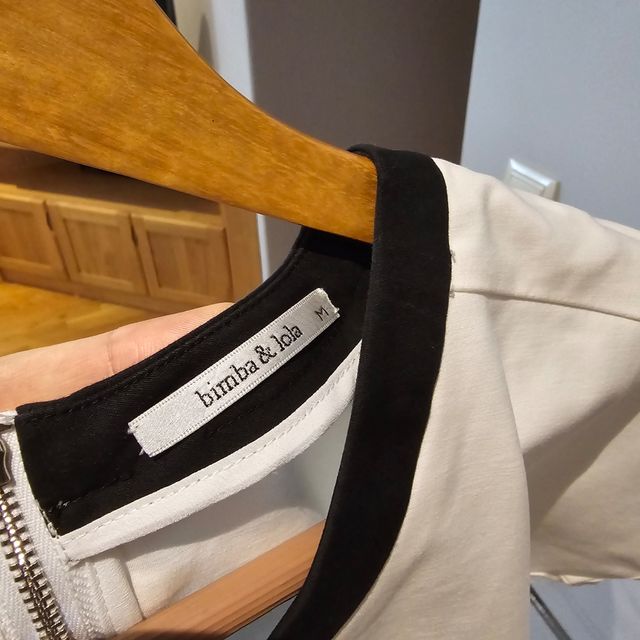 Vestido estampado Bimba y Lola + neceser