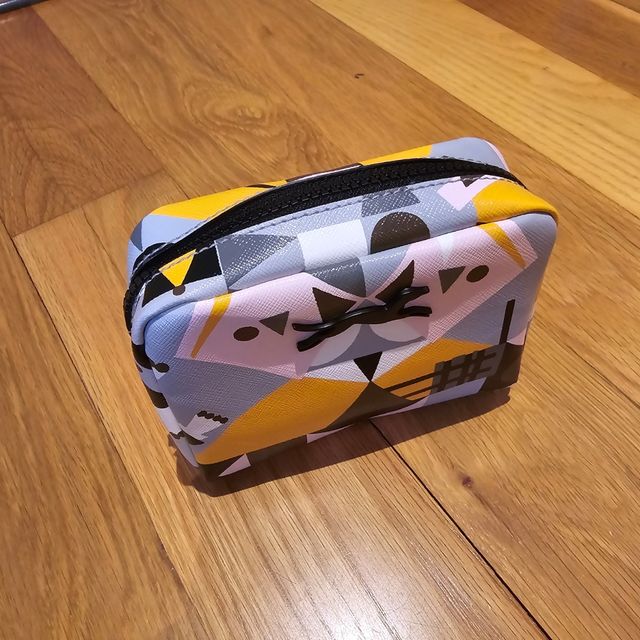 Vestido estampado Bimba y Lola + neceser