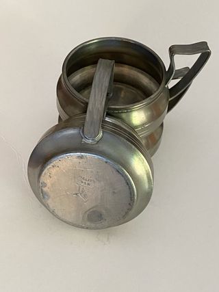 3 Porta tazza da caffe’ e cucchiaino in peltro 95%